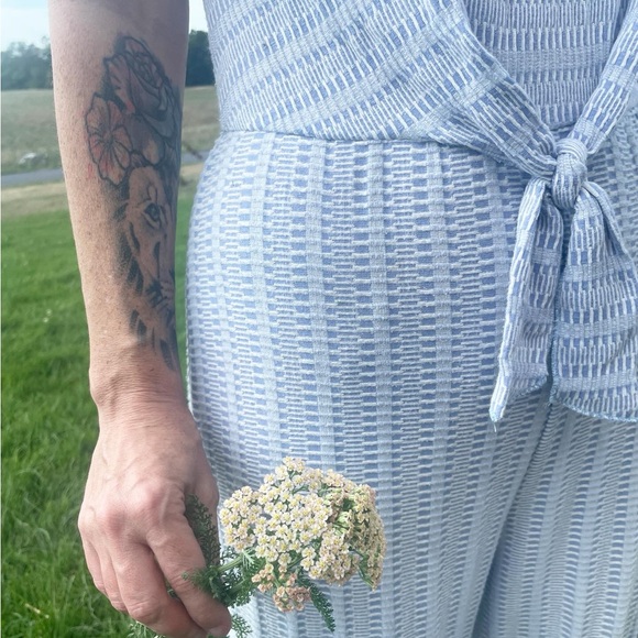 Sold 🦋
Dusty Blue Romper - Picture 3 of 3